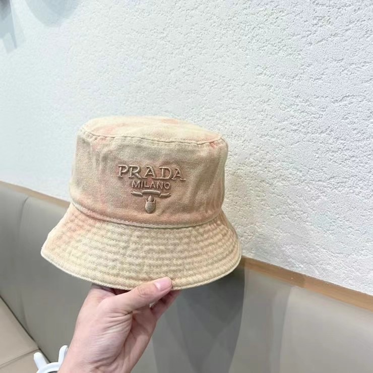 Prada hat 090907